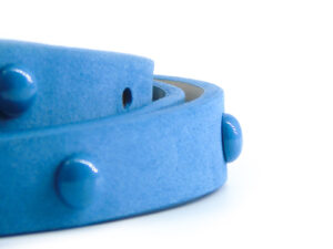 Cintura piatta in vero Nabuk con borchiette | Vendita online cinture donna | Cintura donna Made in Italy artigianale