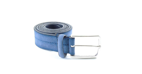 Cintura in crosta scamosciata con bordi sfumati | Vendtia online cintura scamosciata blu con bordi sfumati Made in Italy
